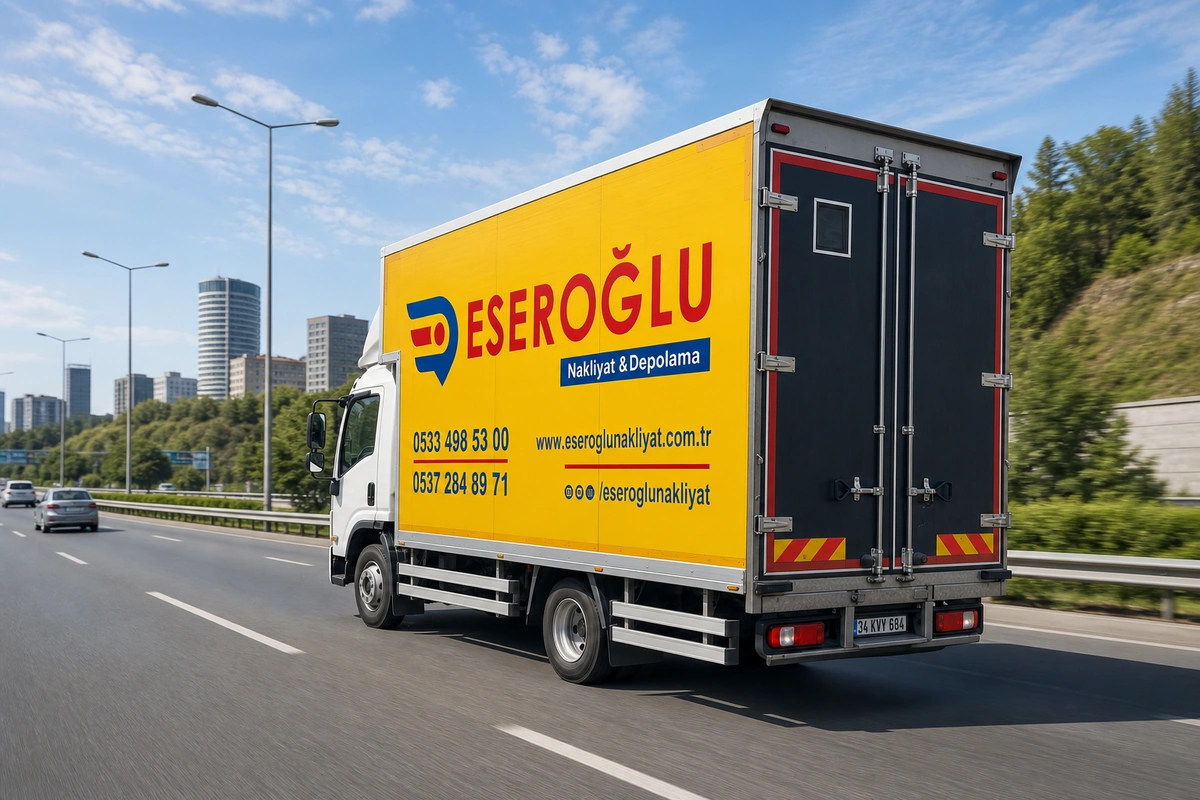 Eseroğlu Nakliyat & Depolama logolu kamyonu ile profesyonel evden eve nakliyat hizmeti